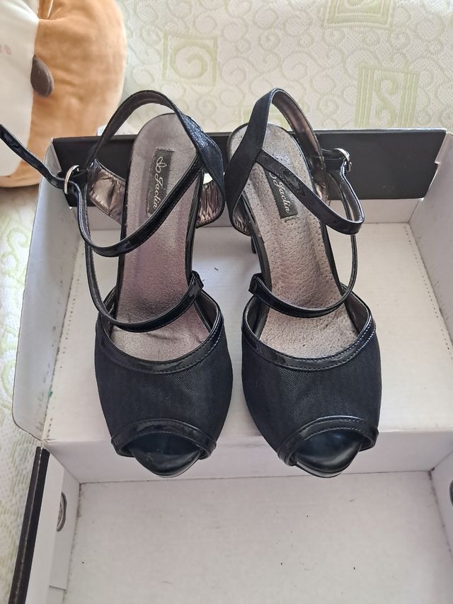 Zapatos tacón negros mujer