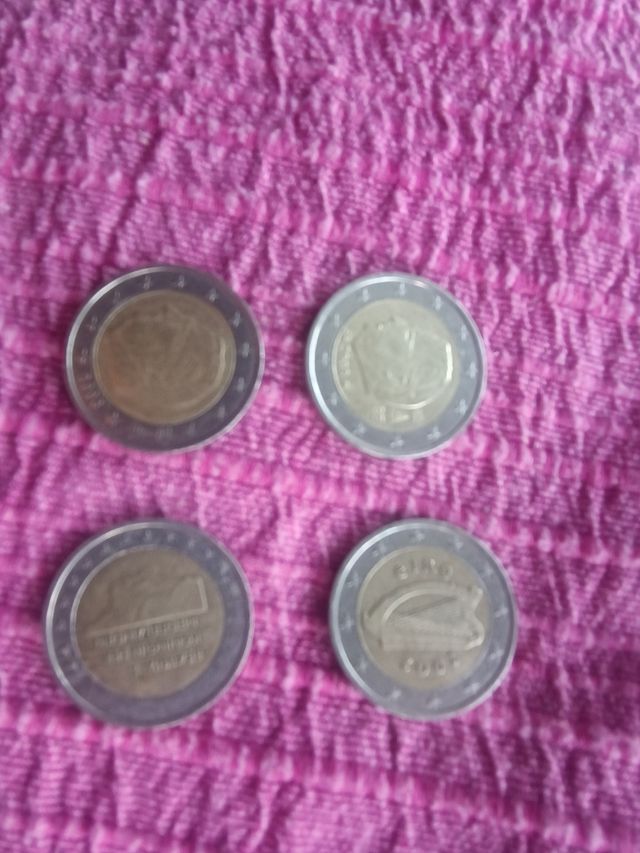4 Monedas 2€: España, etc.