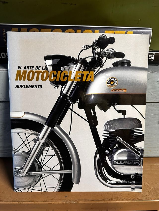 3 Enciclopedias y libros motocicletas 
