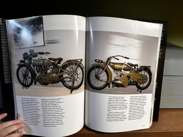 3 Enciclopedias y libros motocicletas 