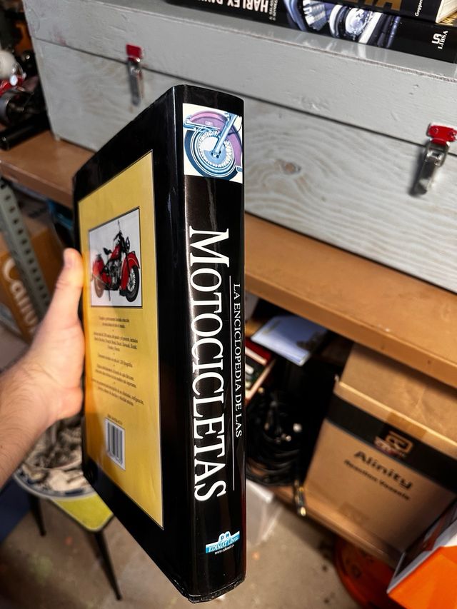 3 Enciclopedias y libros motocicletas 