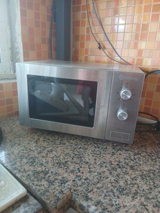 Microondas acero inoxidable Balay.