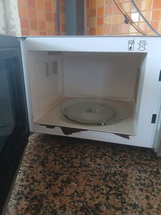 Microondas acero inoxidable Balay.