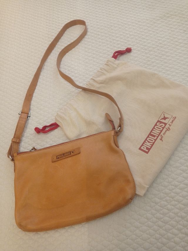 Bolso Pikolinos piel color cuero natural 
