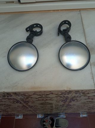 Espejos retrovisores para bicicleta.