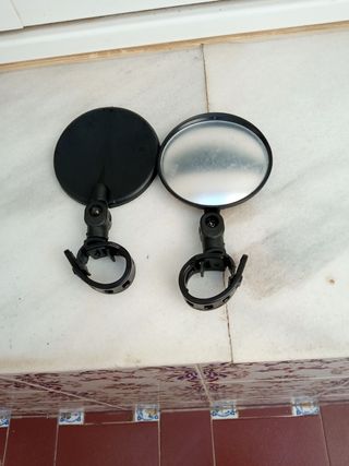 Espejos retrovisores para bicicleta.