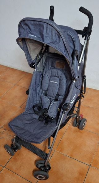 Silla paseo McLaren ligera gris