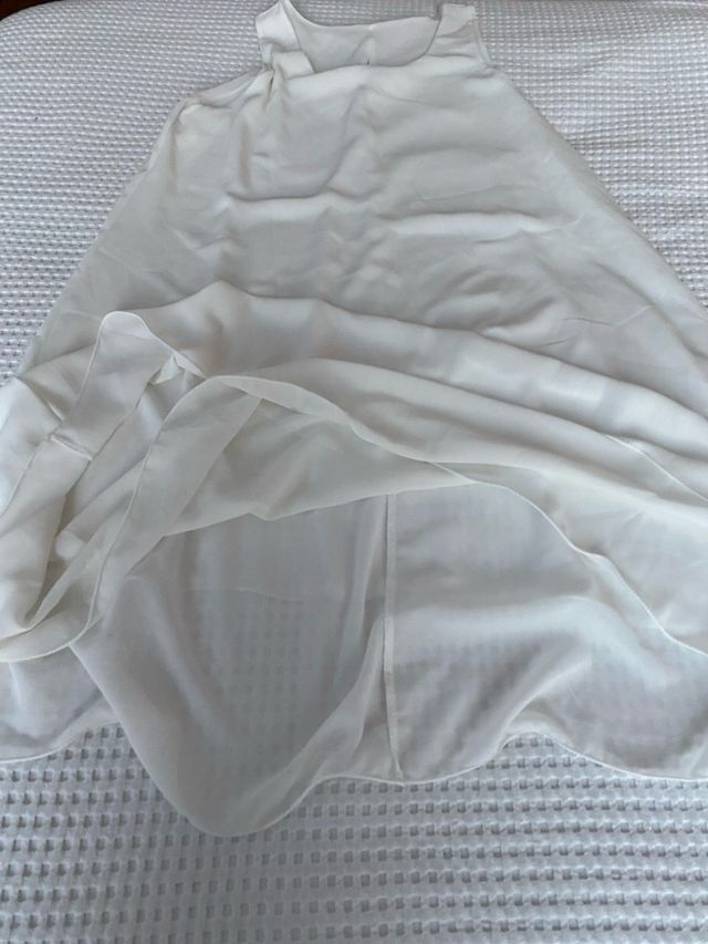 Vestido blanco capas.