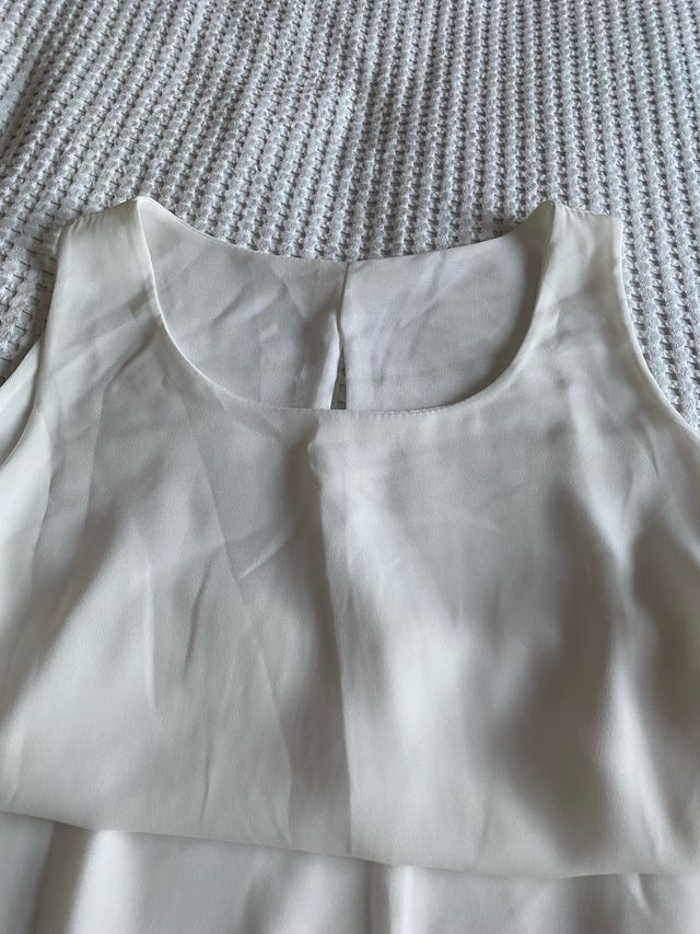 Vestido blanco capas.