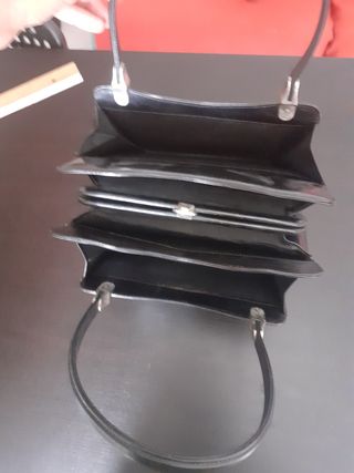 Bolso negro piel brillante