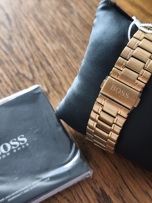 Reloj HB1513848 Hugo Boss metálico dorado amarillo