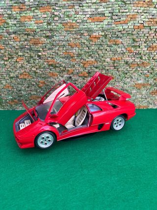 Lamborghini Diablo – Escala 1:18 – Burago