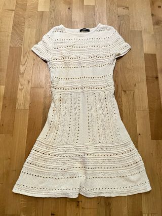 Vestito estivo beige lavorato a maglia