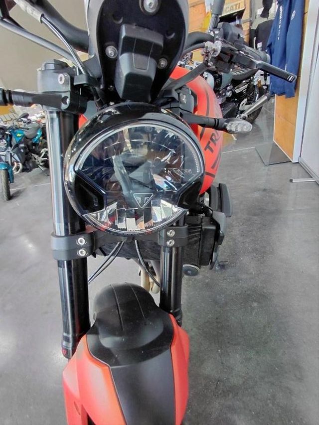 Triumph Trident 660