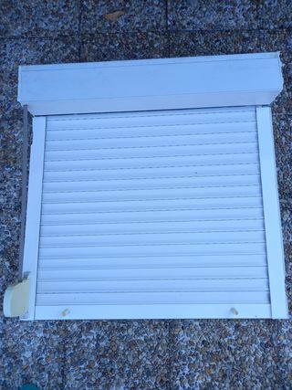 Cajón persiana y guias, con lamas en aluminio