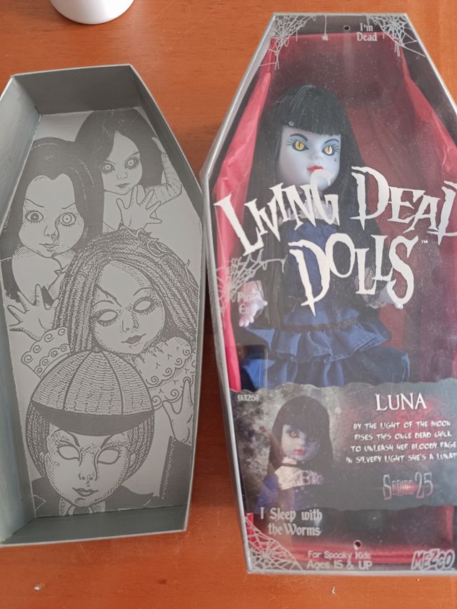 Muñeca Living Dead Dolls Luna Serie 25