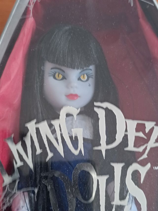 Muñeca Living Dead Dolls Luna Serie 25