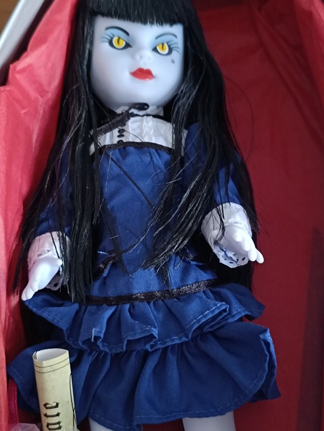 Muñeca Living Dead Dolls Luna Serie 25