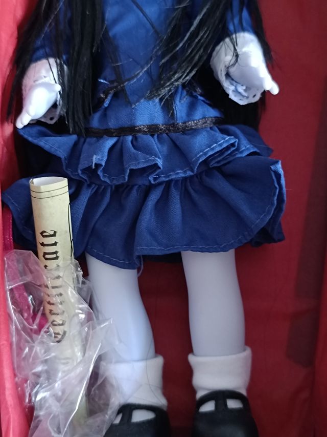 Muñeca Living Dead Dolls Luna Serie 25