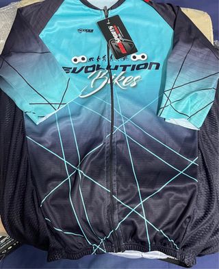 
MAILLOT CORTO CODI SPORTS!!! 
