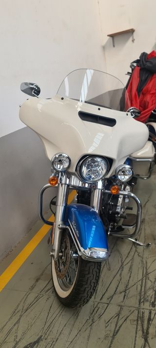 Harley Electra Glide "Revival