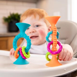 Fat Brain Toys. PipSquigz Loops. Naranja.