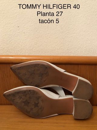 TOMMY HILFIGER - Zapatos destalonados tacon 40