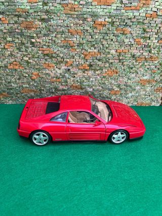 Ferrari 348tb (1989) – Escala 1:18 – Burago 