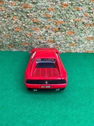 Ferrari 348tb (1989) – Escala 1:18 – Burago 