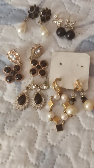 6 pares pendientes bisutería negro-dorado