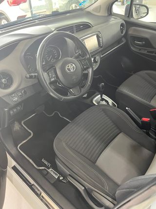 Toyota Yaris  hybrido automatico 2017