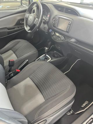 Toyota Yaris  hybrido automatico 2017