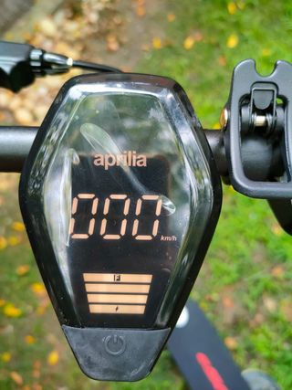 Patinete Eléctrico Aprilia ESRZ