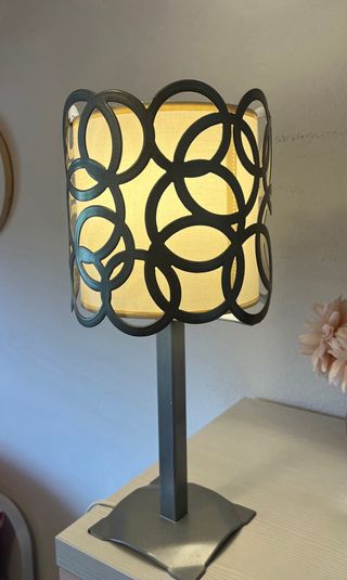 Lámpara techo y mesita noche gris metal - Moderna