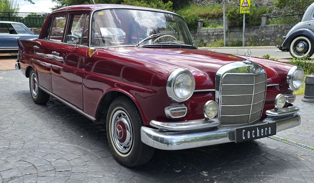 Mercedes-Benz 200D 1965-68 1a Matriculación 1975