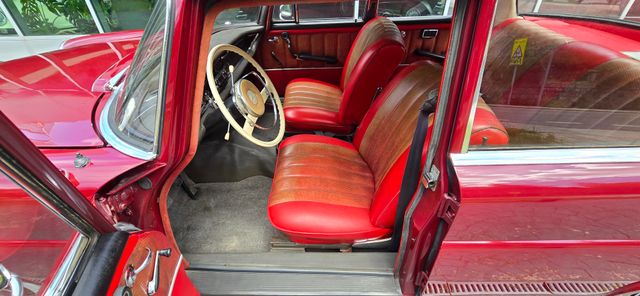 Mercedes-Benz 200D 1965-68 1a Matriculación 1975