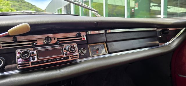 Mercedes-Benz 200D 1965-68 1a Matriculación 1975