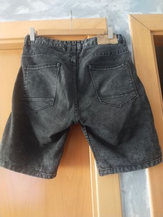 Bermudas Pull&Bear negras aspecto desgastadas