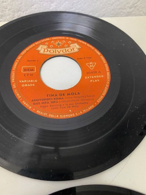 n.16 dischi vinile 45 giri anni '60 