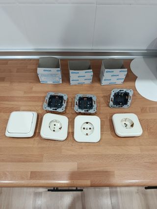 Enchufes e interruptor Simon