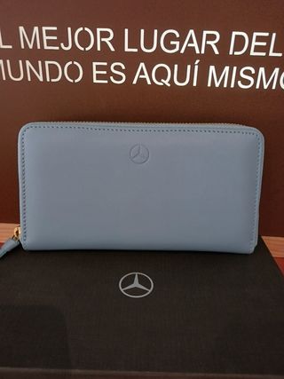Cartera Mercedes-Benz azul