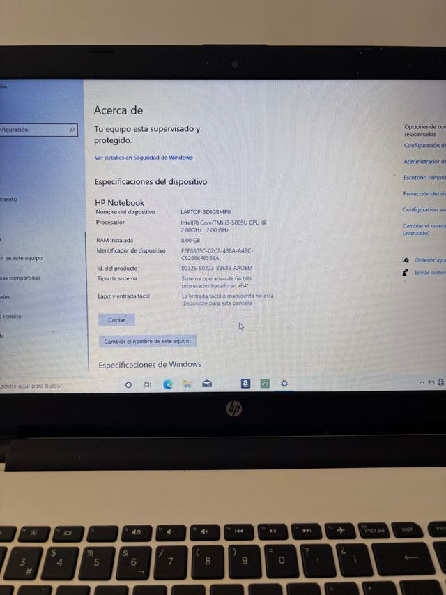 Portátil HP blanco y negro