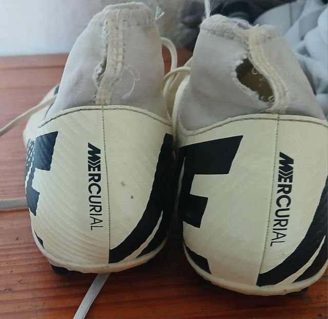 Botas Nike Mercurial - Fútbol Beige