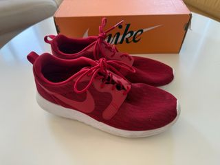 Zapatillas Nike rojas - Talla 42 hombre. 