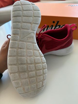 Zapatillas Nike rojas - Talla 42 hombre. 