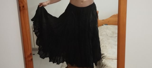 Falda larga negra tribal