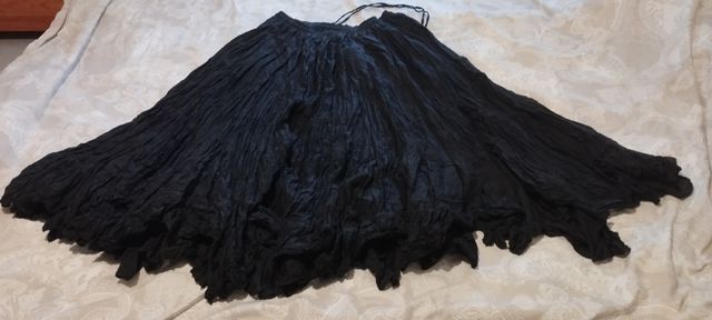 Falda larga negra tribal