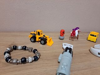 Giocattoli vari: 8 pezzi - 0,50€