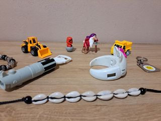 Giocattoli vari: 8 pezzi - 0,50€