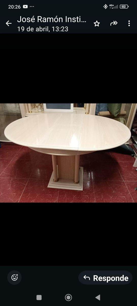 Mesa redonda extensible beige. Vélez Málaga